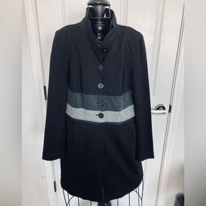 Cabi women’s convertible jacket. Black gray color block medium zip longline